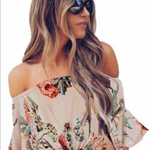 🎉💕 Host Pick! Floral Tie Front High Low  Blouse
